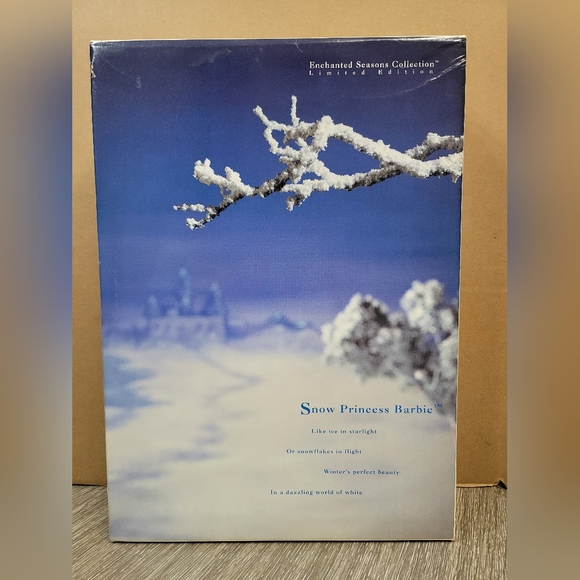 1994 Snow Princess Barbie Enchanted Seasons Collection #11875 - Picture 4 of 11